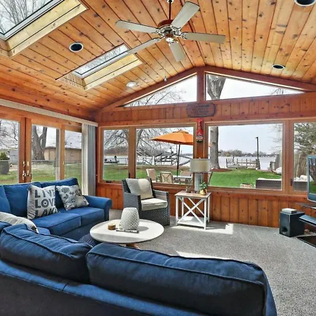 Meyers Bay Sunset Lakefront Cottage In Fox Lake With Boat Pier